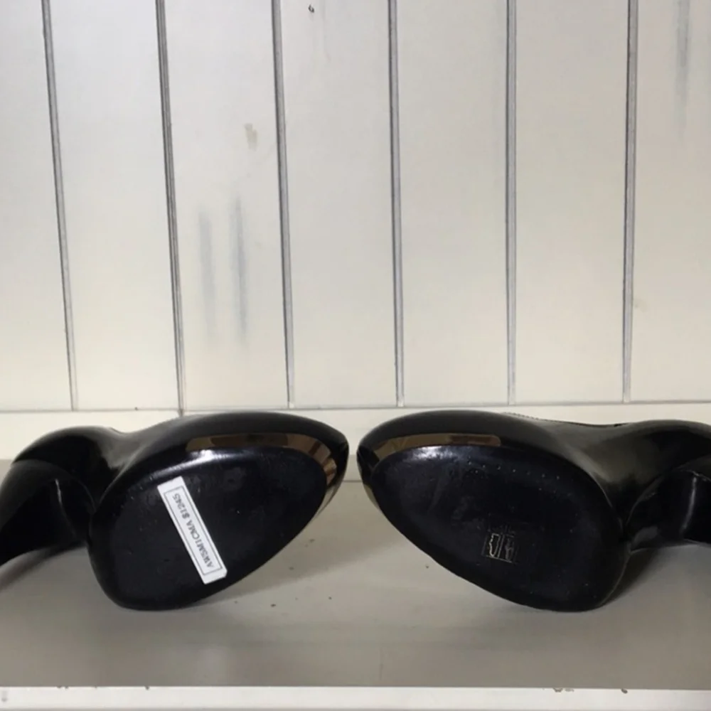 Lanvin Black High Heel Pumps - Picture 4 of 4